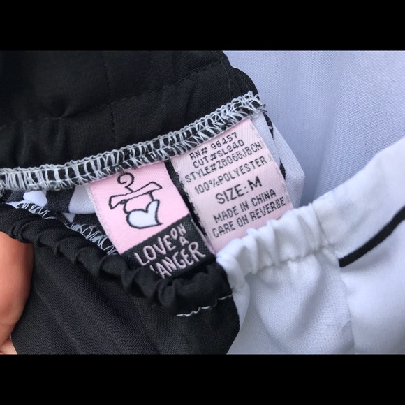 🖤 Love on a Hanger | Black & White Dress 🖤 - Picture 6 of 8